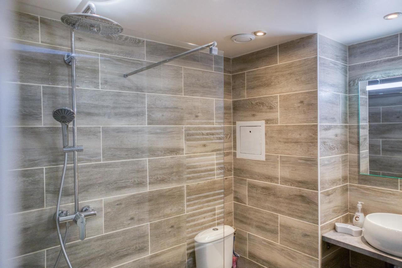 Le Petit Magny Apartamento Exterior foto