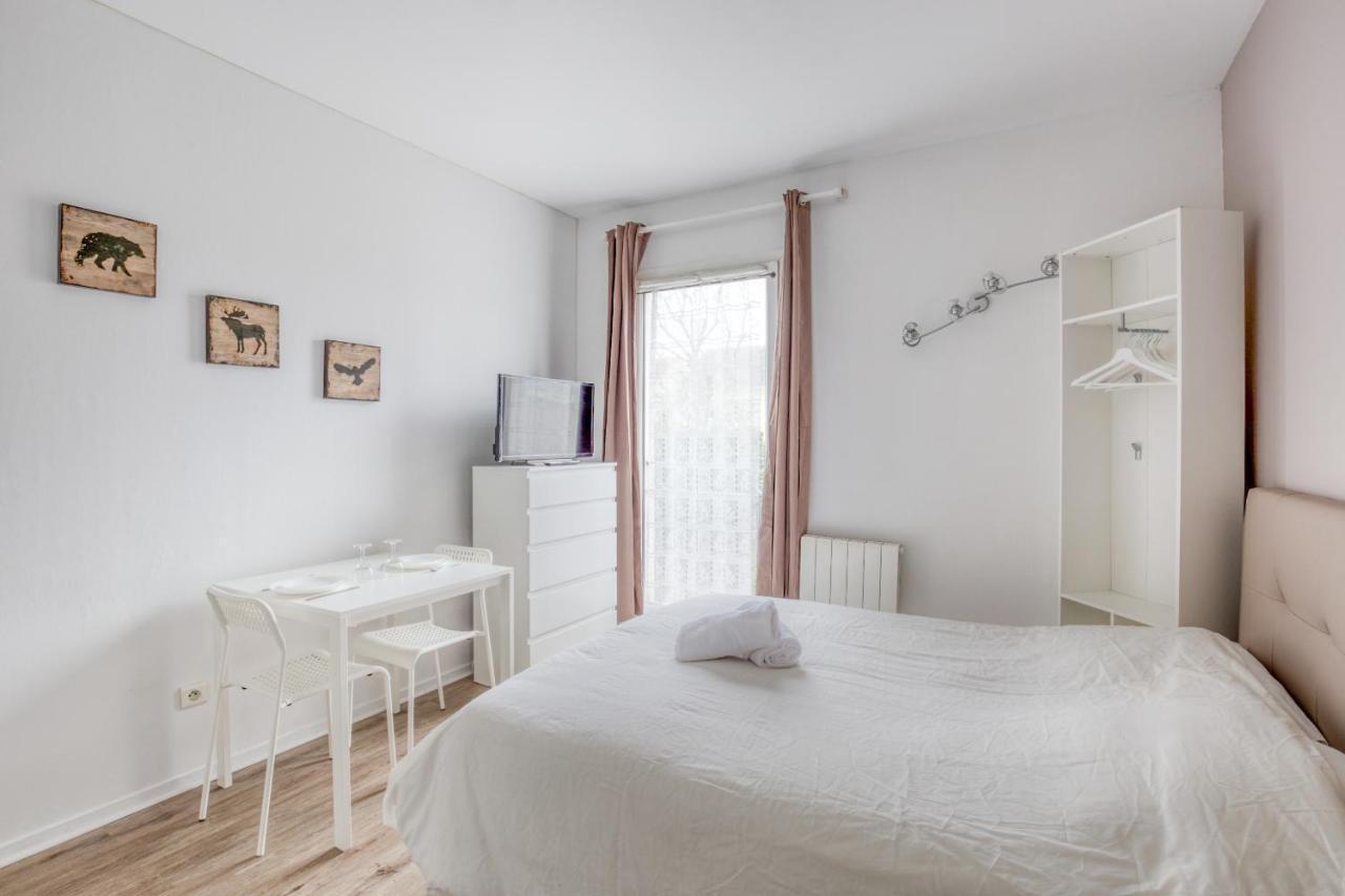 Le Petit Magny Apartamento Exterior foto